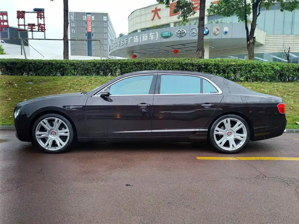 Flying Spur 4.0 T V8 Distinguished