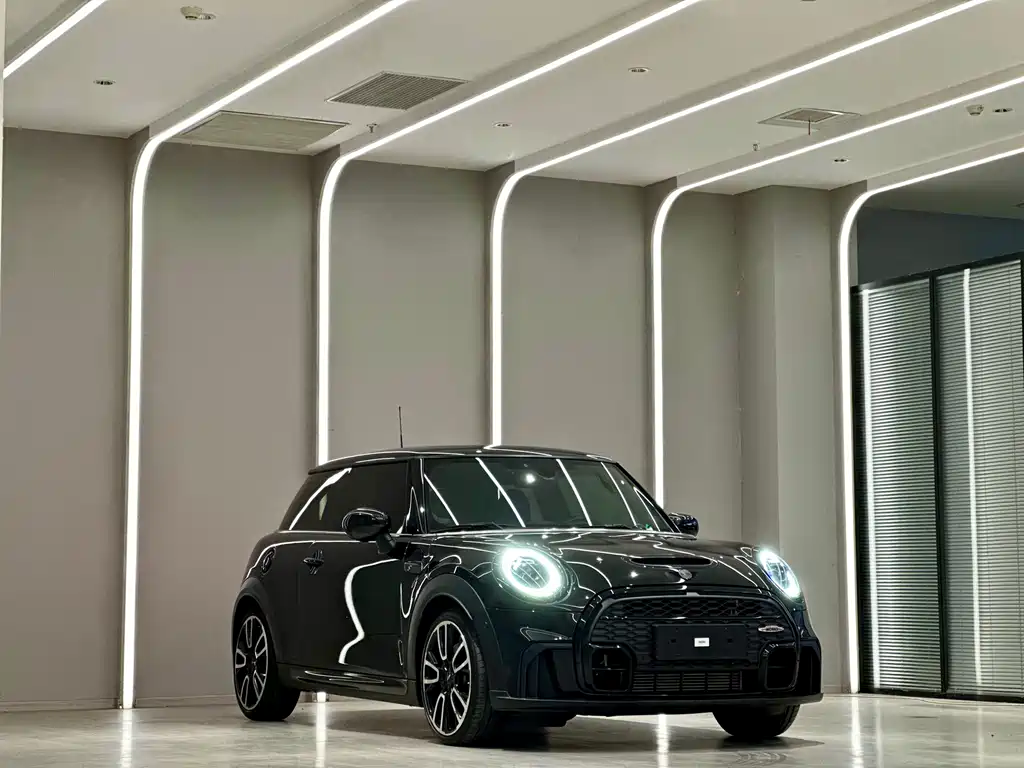 MINI Facelift 2.0 T COOPER S Racer