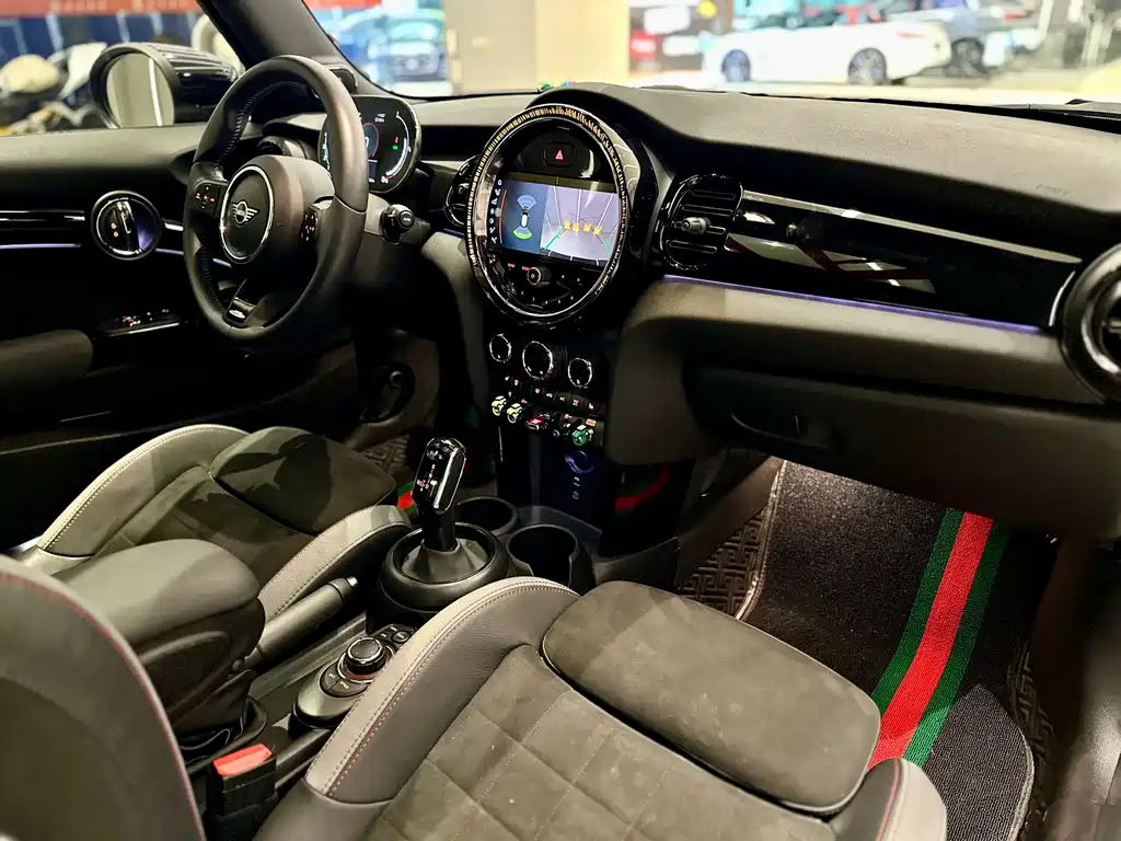 MINI Facelift 2.0 T COOPER S Racer