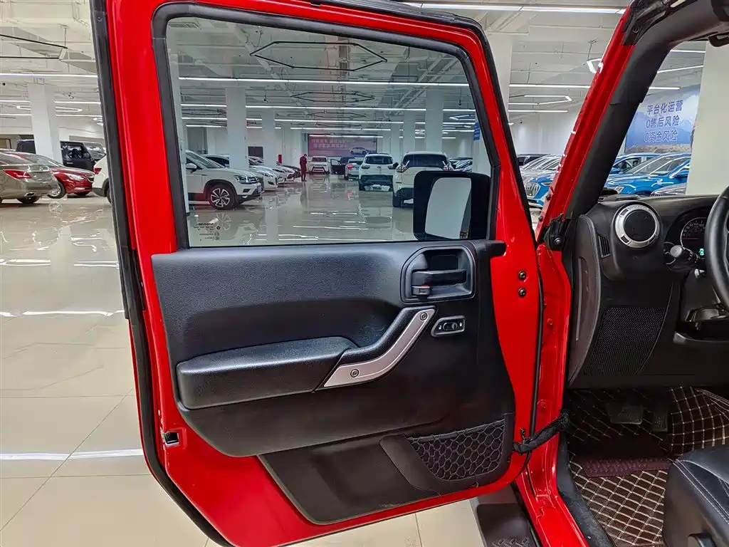 Wrangler 3.0 L Sahara 4-door Comfort Enjoyment