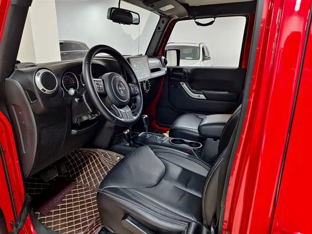 Wrangler 3.0 L Sahara 4-door Comfort Enjoyment