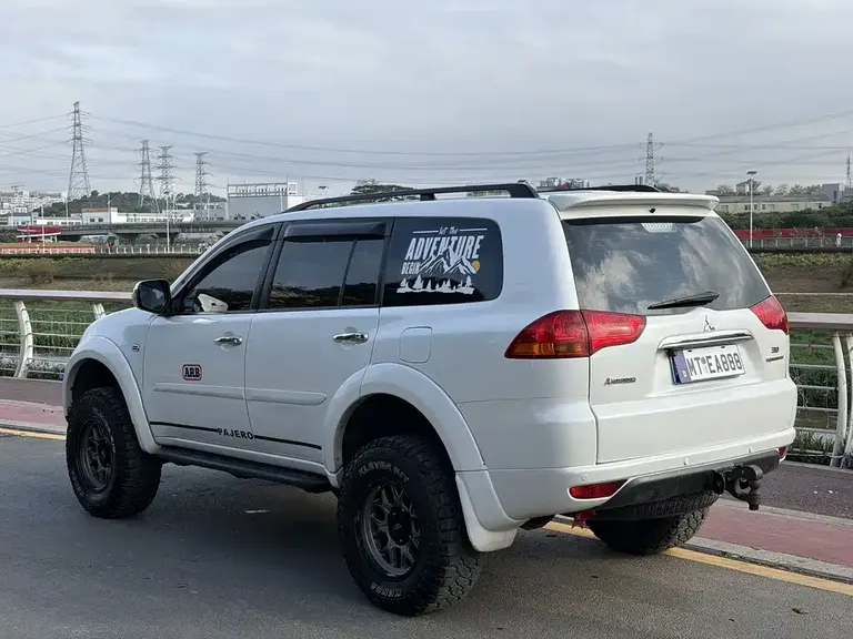 Mitsubishi Pajero Sport 3.0 L Auto 4 WD Executive