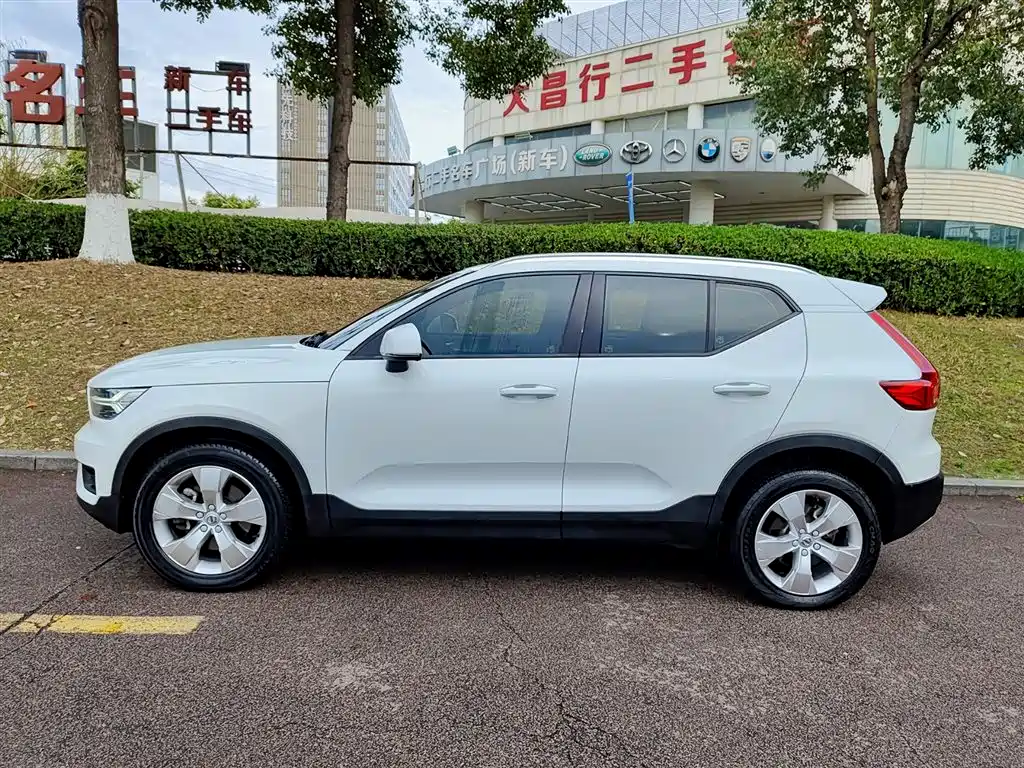 Volvo XC40 T4 4 WD Smart Travel Fashion