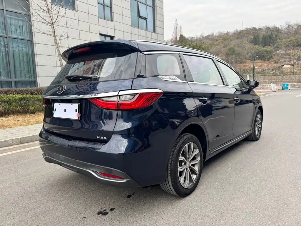 Song MAX 1.5 T Auto Connected Wise Comfort Sunroof 7-seat CN-VI