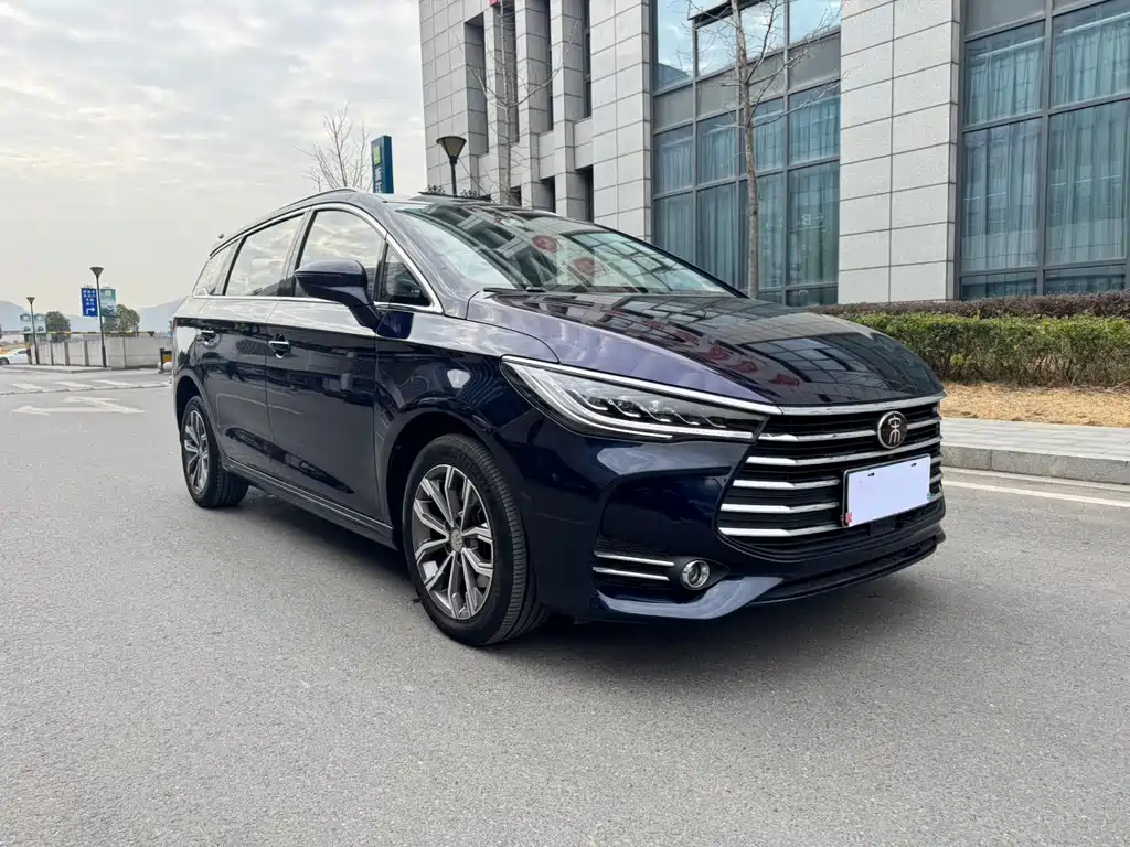 Song MAX 1.5 T Auto Connected Wise Comfort Sunroof 7-seat CN-VI