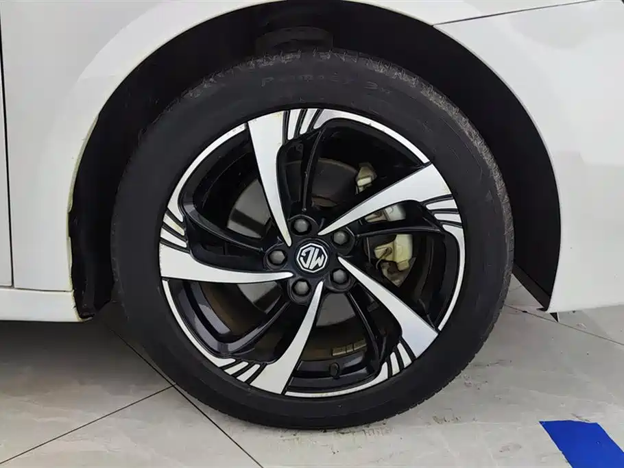 MG6 1.5 T Auto Leading Trend