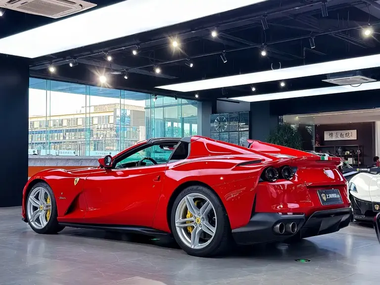 Ferrari 812 6.5 L GTS