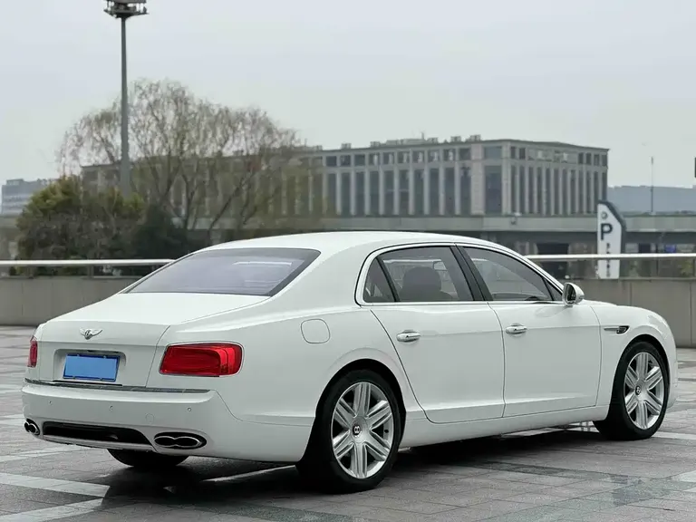 Bentley Flying Spur 4.0 T V8 Standard