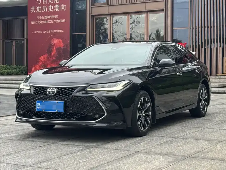 Toyota Avalon 2.5 L Luxury