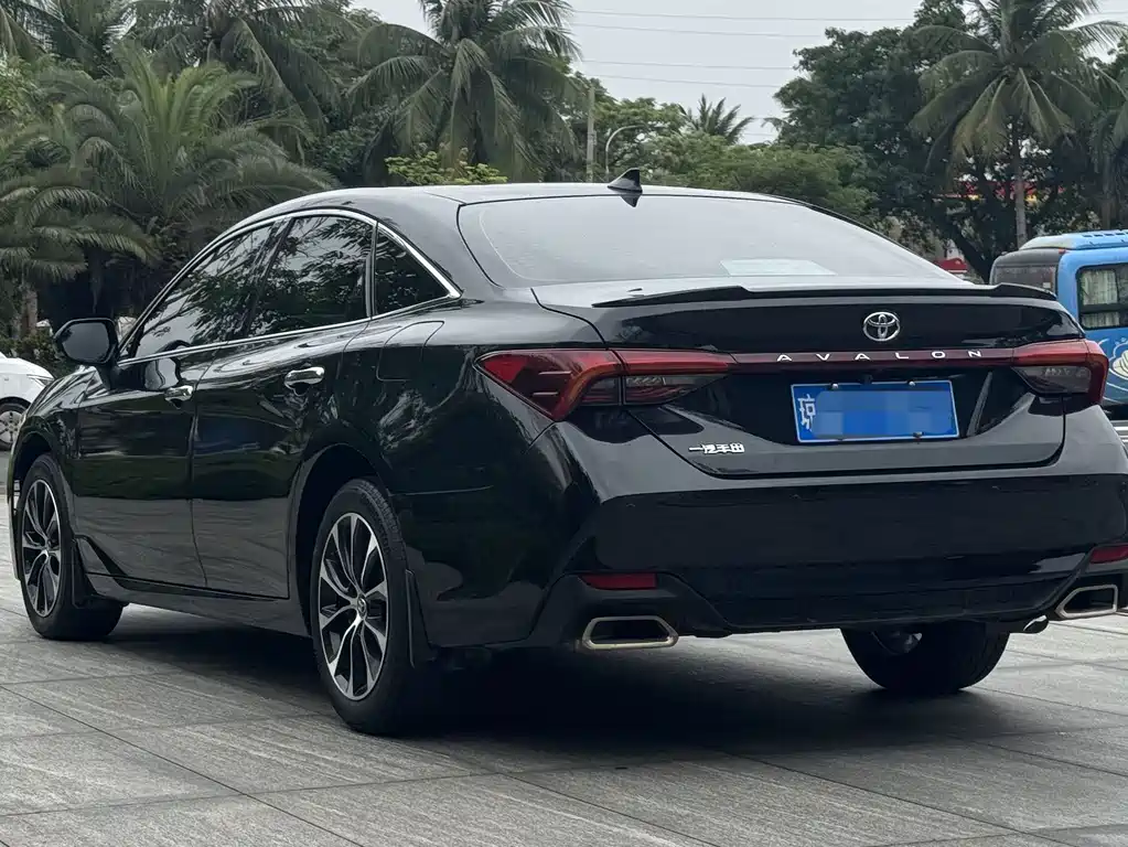 Avalon 2.5 L Luxury