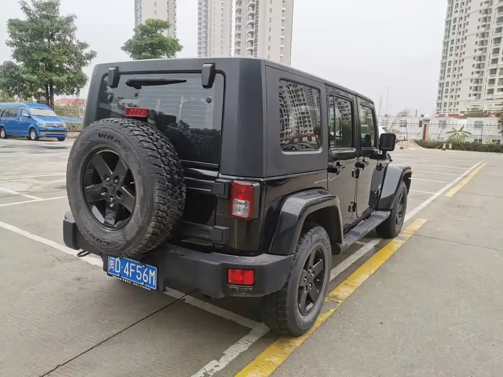 Wrangler 3.8 L Sahara 4-door