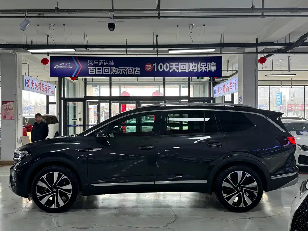 Talagon 380 TSI 4 WD Luxury Premium Realm Pro 6-seat