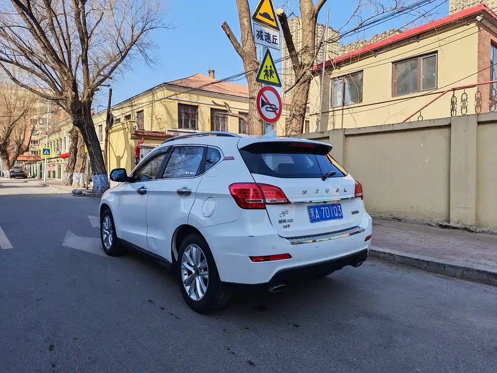 Haval H2 Red Label 1.5 T Manual 2 WD Distinguished
