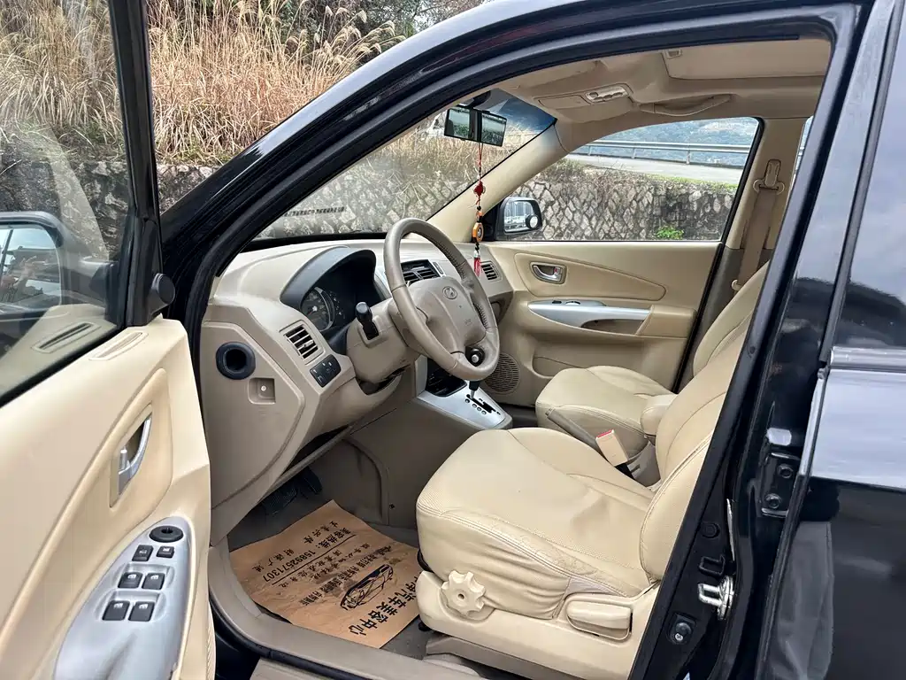 Tucson 2.0 L Auto 2 WD Comfort