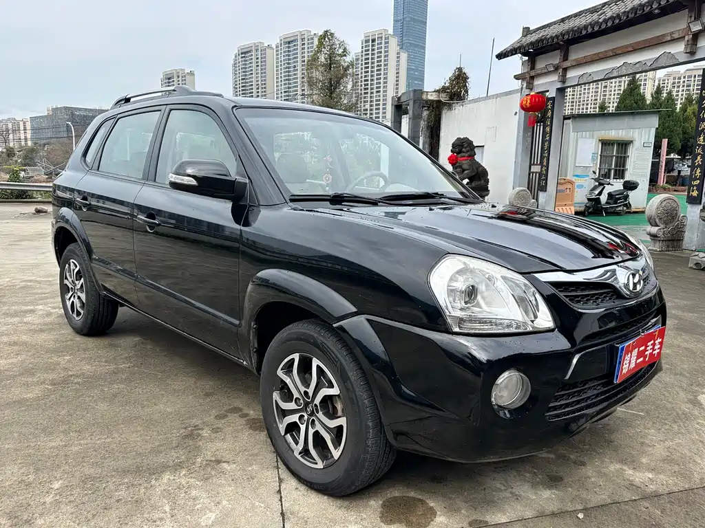 Tucson 2.0 L Auto 2 WD Comfort