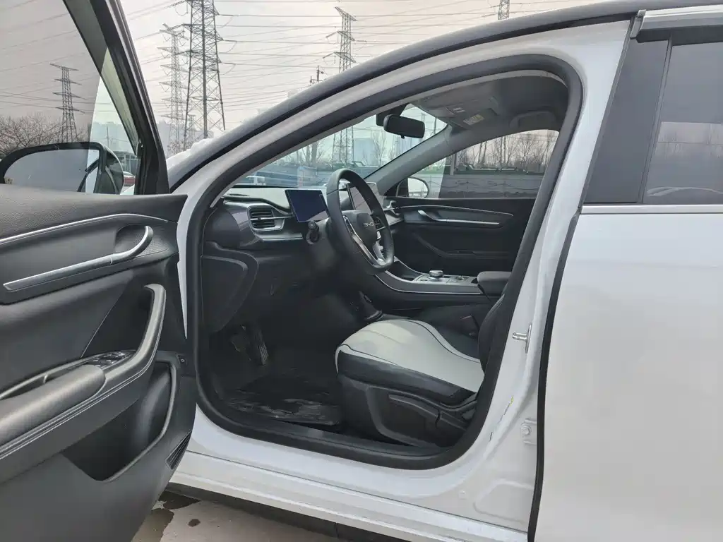 Destroyer 05 Glory DM-i 55 KM Luxury