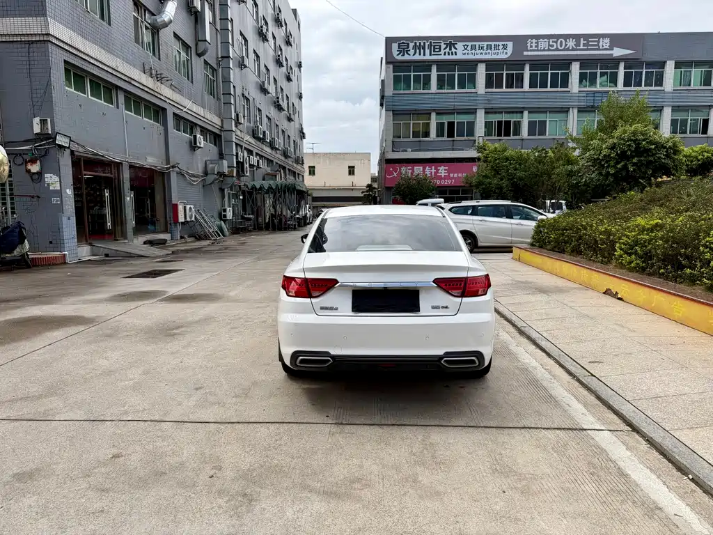 Emgrand GL 1.4 T DCT Elite Connected