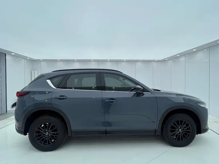 Mazda CX-5 2.0 L Auto 2 WD Black Knight