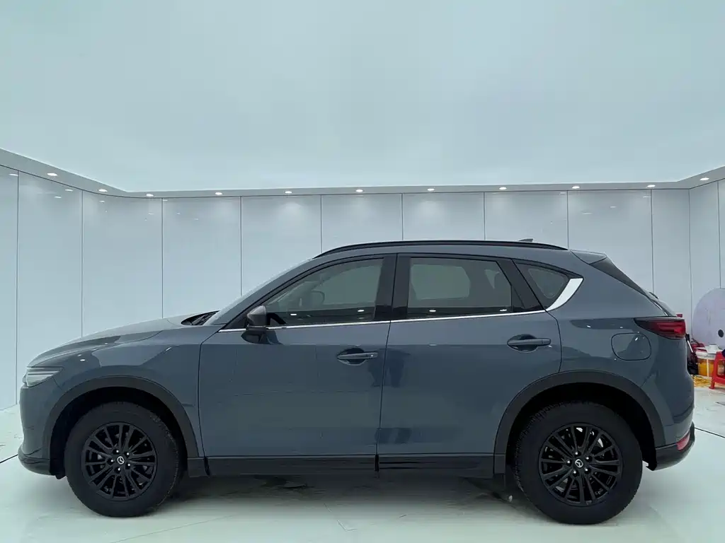 Mazda CX-5 2.0 L Auto 2 WD Black Knight