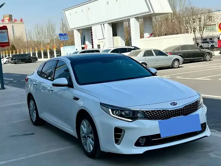 Kia K5 1.6 T Auto LUX