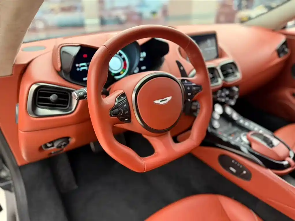 V8 Vantage 4.0 T V8 Coupe