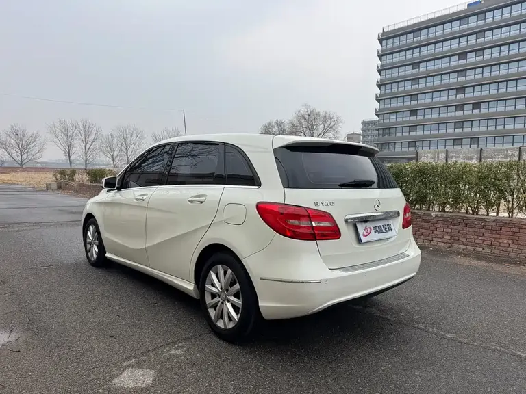 Mercedes-Benz B-Class B 180