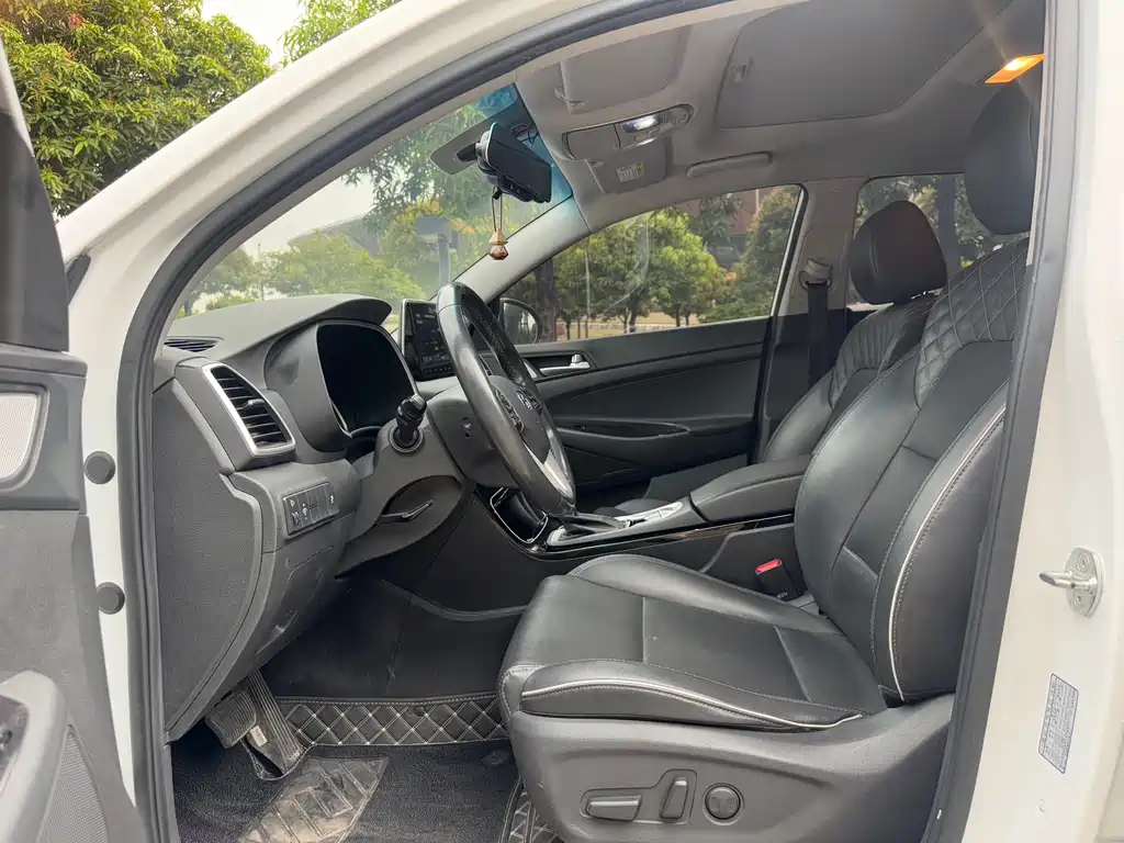 Tucson 280 TGDi DCT 2 WD Connected CN-V