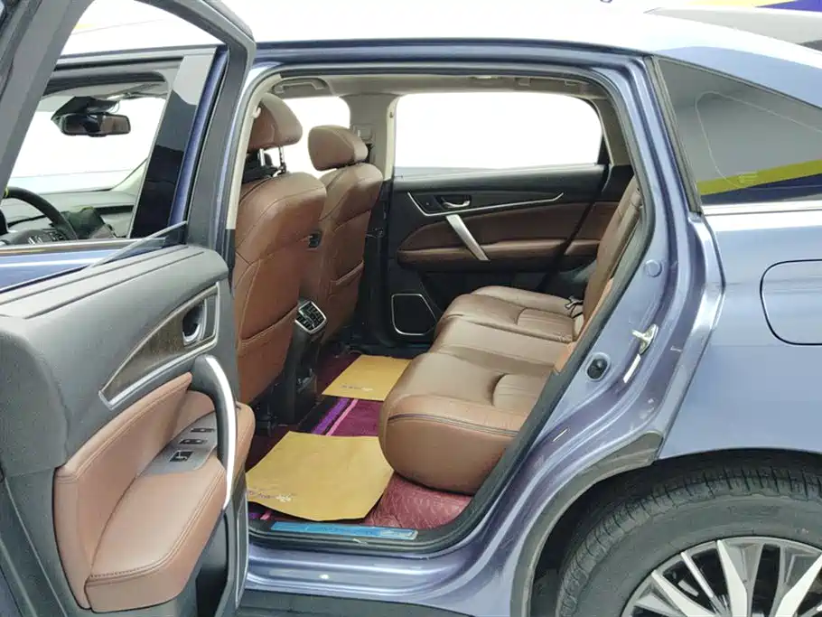 Avancier 370 TURBO 4 WD Supreme