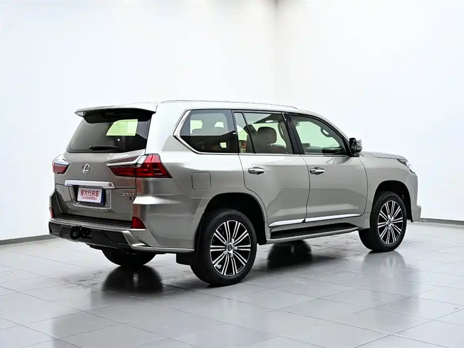 Lexus LX 570 Middle East