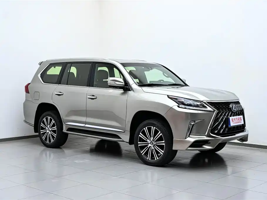 Lexus LX 570 Middle East