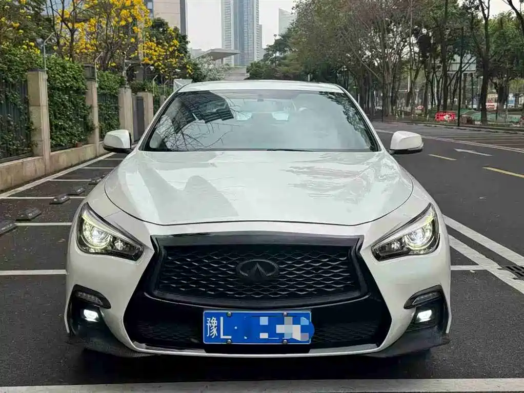 Infiniti Q50 L 2.0 T Comfort CN-V