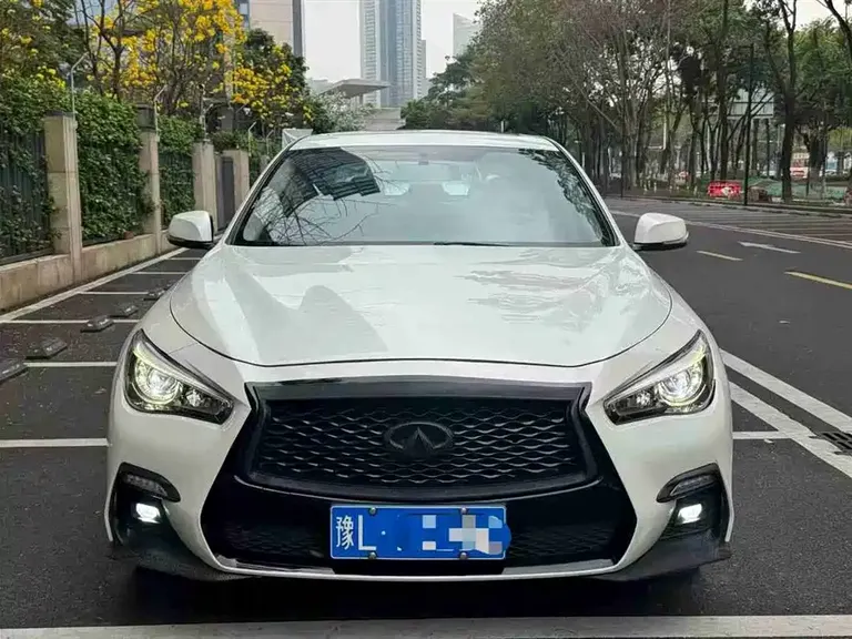 Infiniti Q50 L 2.0 T Comfort CN-V