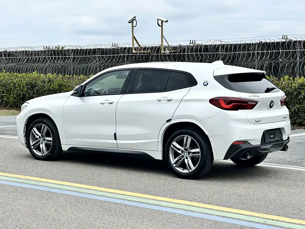 BMW X2 sDrive25 i Premium M Sport Package