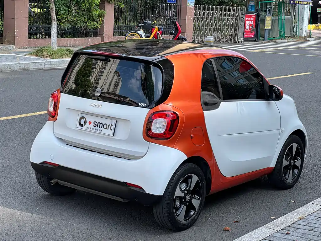 smart fortwo 1.0 L 52 kW Hardtop Passion CN-V