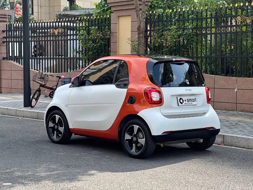 smart fortwo 1.0 L 52 kW Hardtop Passion CN-V