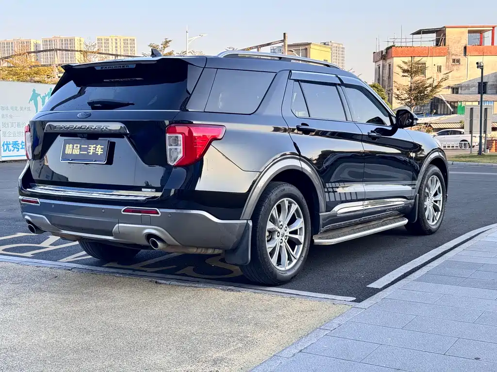 Explorer EcoBoost 285 4 WD Style 6-seat