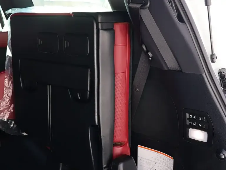 Lexus LX 570 Peak Special Edition