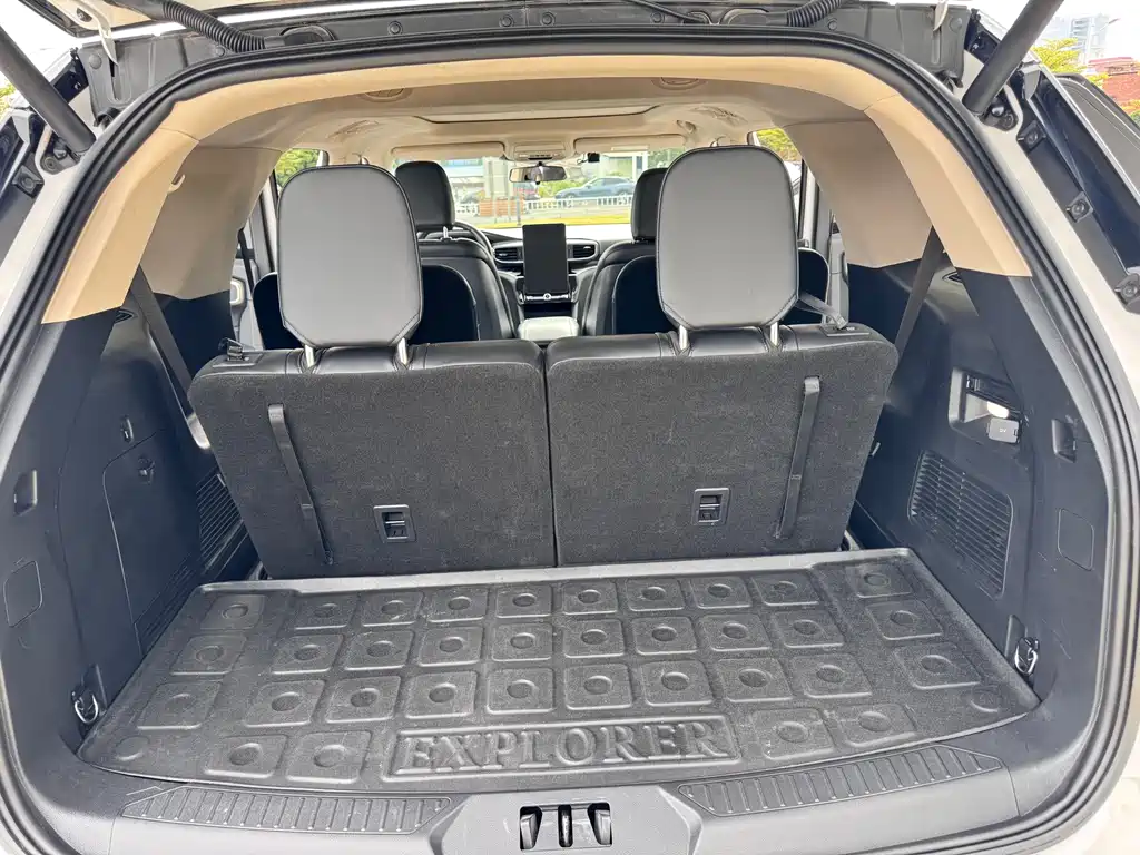 Explorer EcoBoost 285 4 WD Style 6-seat