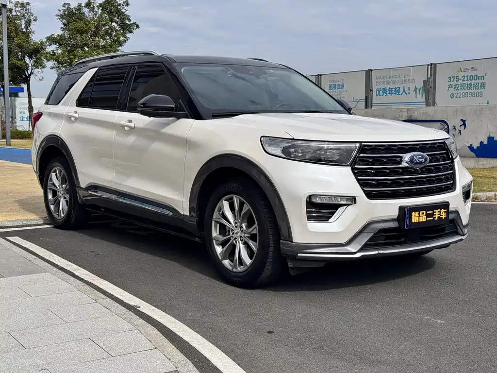 Explorer EcoBoost 285 4 WD Style 6-seat