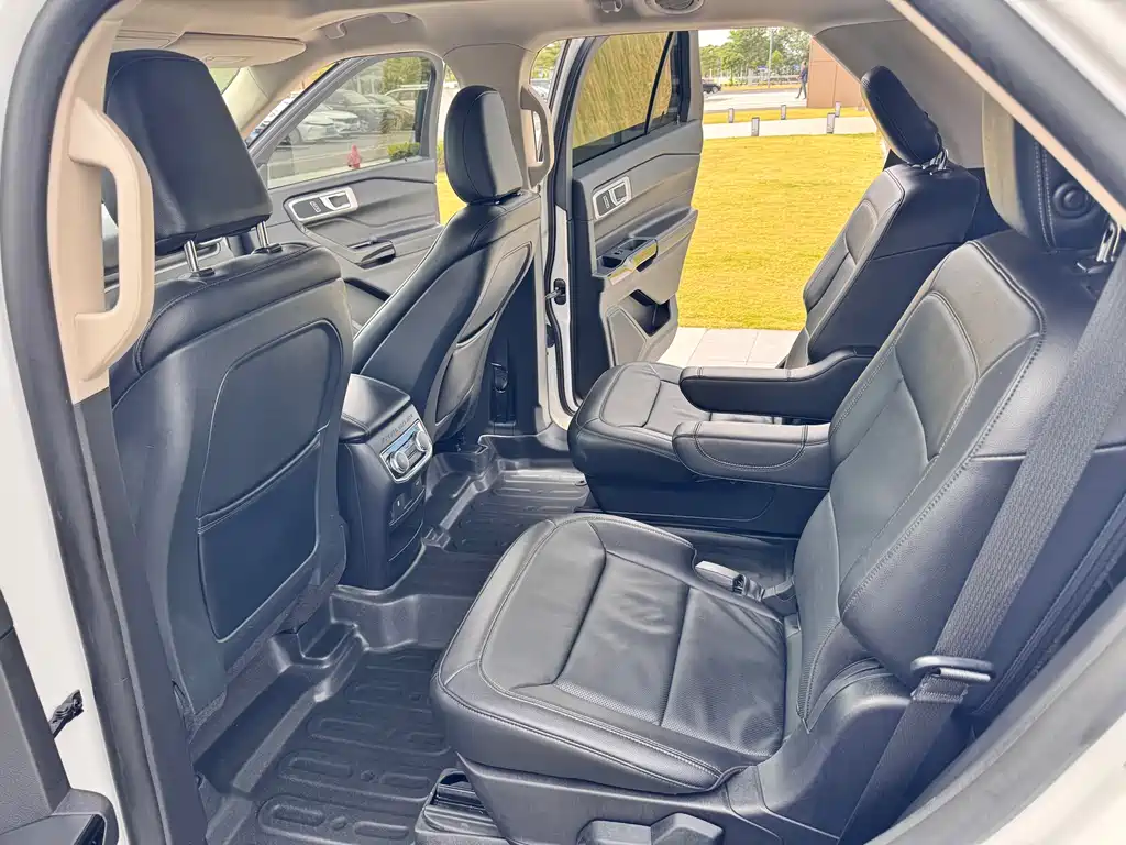 Explorer EcoBoost 285 4 WD Style 6-seat