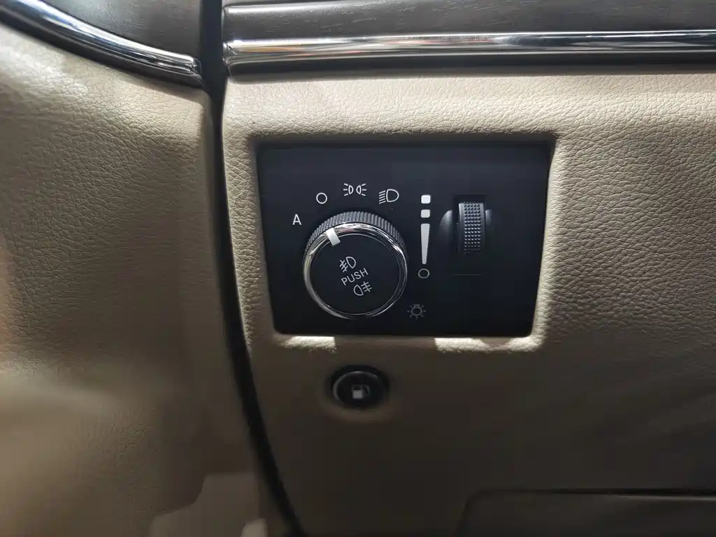 Grand Cherokee (Import) 3.6 L Elite Navigation