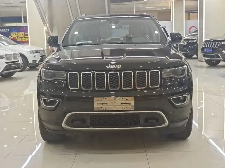 Jeep Grand Cherokee (Import) 3.6 L Elite Navigation