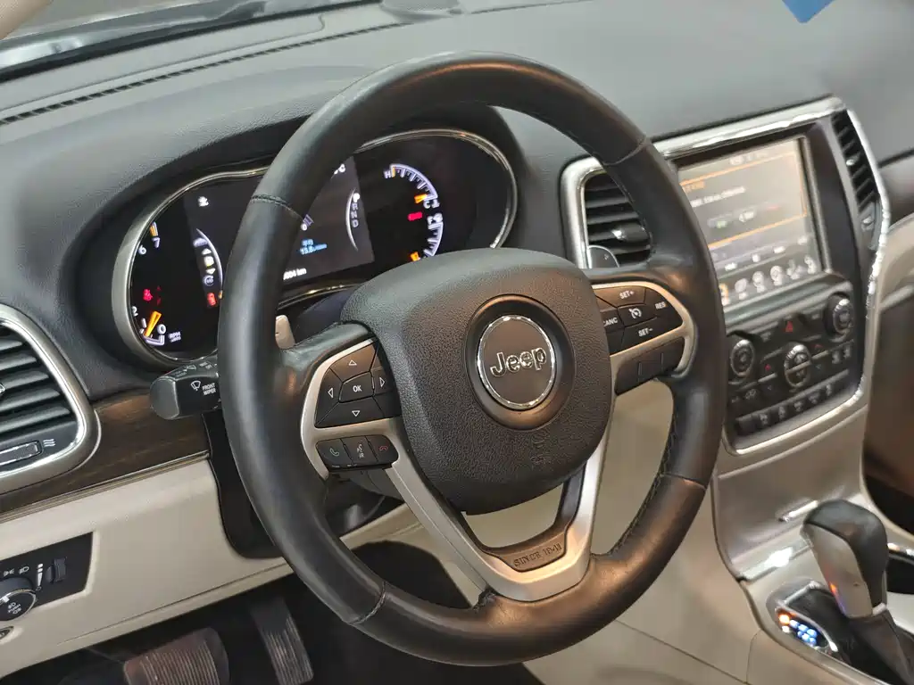 Grand Cherokee (Import) 3.6 L Elite Navigation