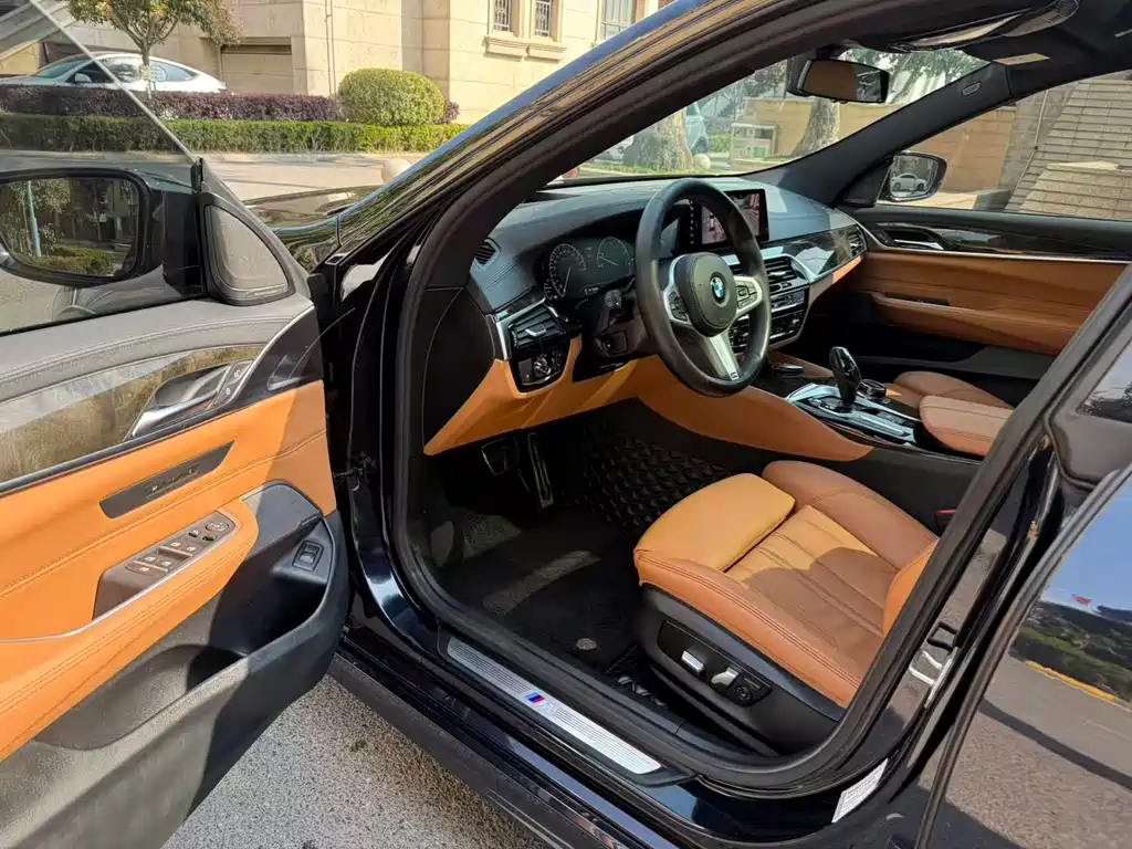 BMW 6 Series GT 630 i M Sport Package