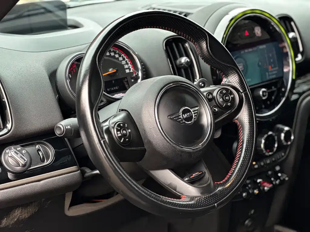 MINI JCW Countryman 2.0 T JOHN COOPER WORKS A