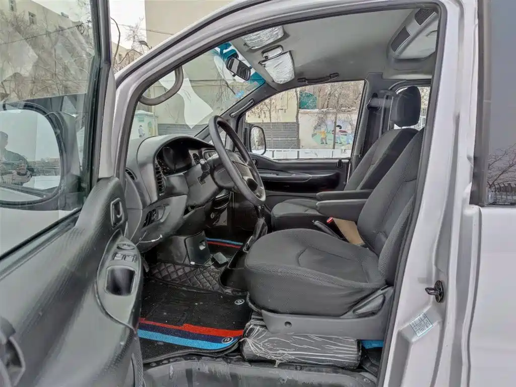 Refine 2.0 L Shuttle Gasoline LWB Comfort HFC4 GA3-3 D