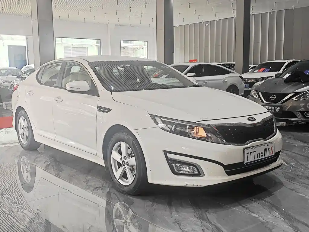 Kia K5 2.0 L Auto GL