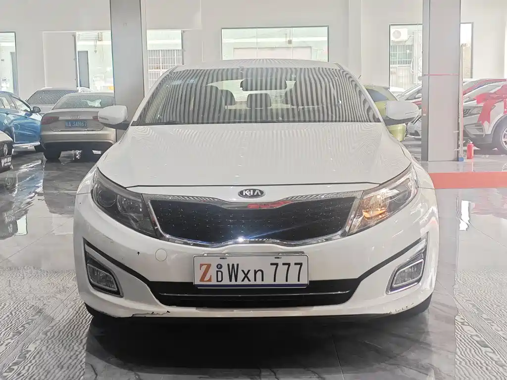 Kia K5 2.0 L Auto GL