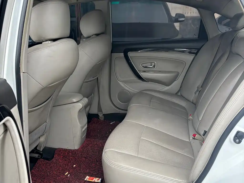 Dongfeng Fengshen A60 1.6 L DCT Distinguished