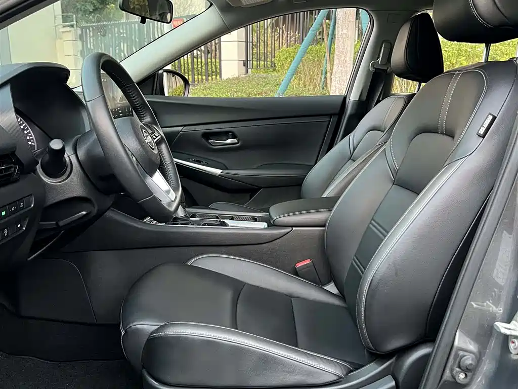 Sylphy Facelift 1.6 L CVT Joy